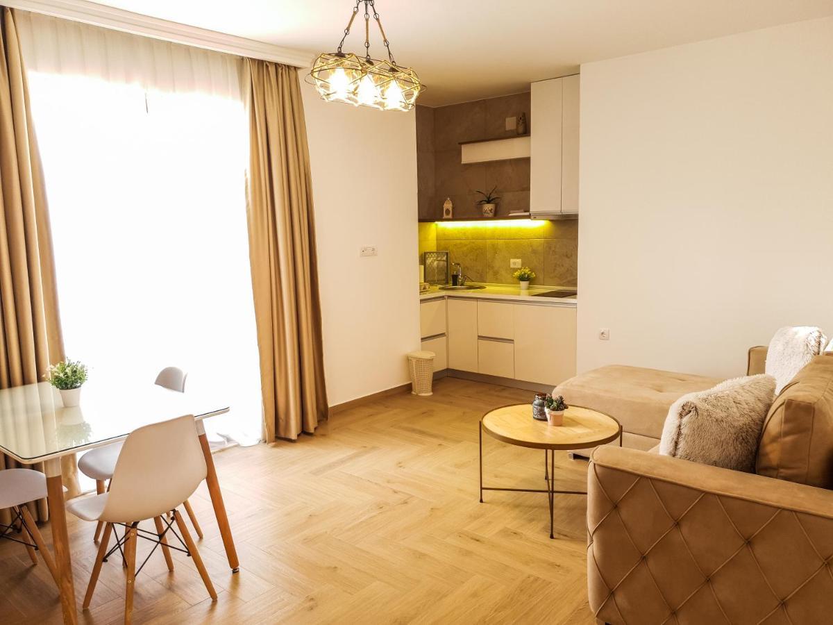 Lacasa Apartments & Restaurant Ulcinj Kültér fotó