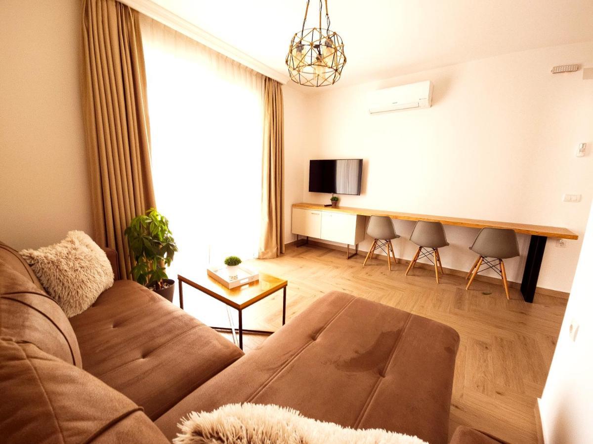 Lacasa Apartments & Restaurant Ulcinj Kültér fotó