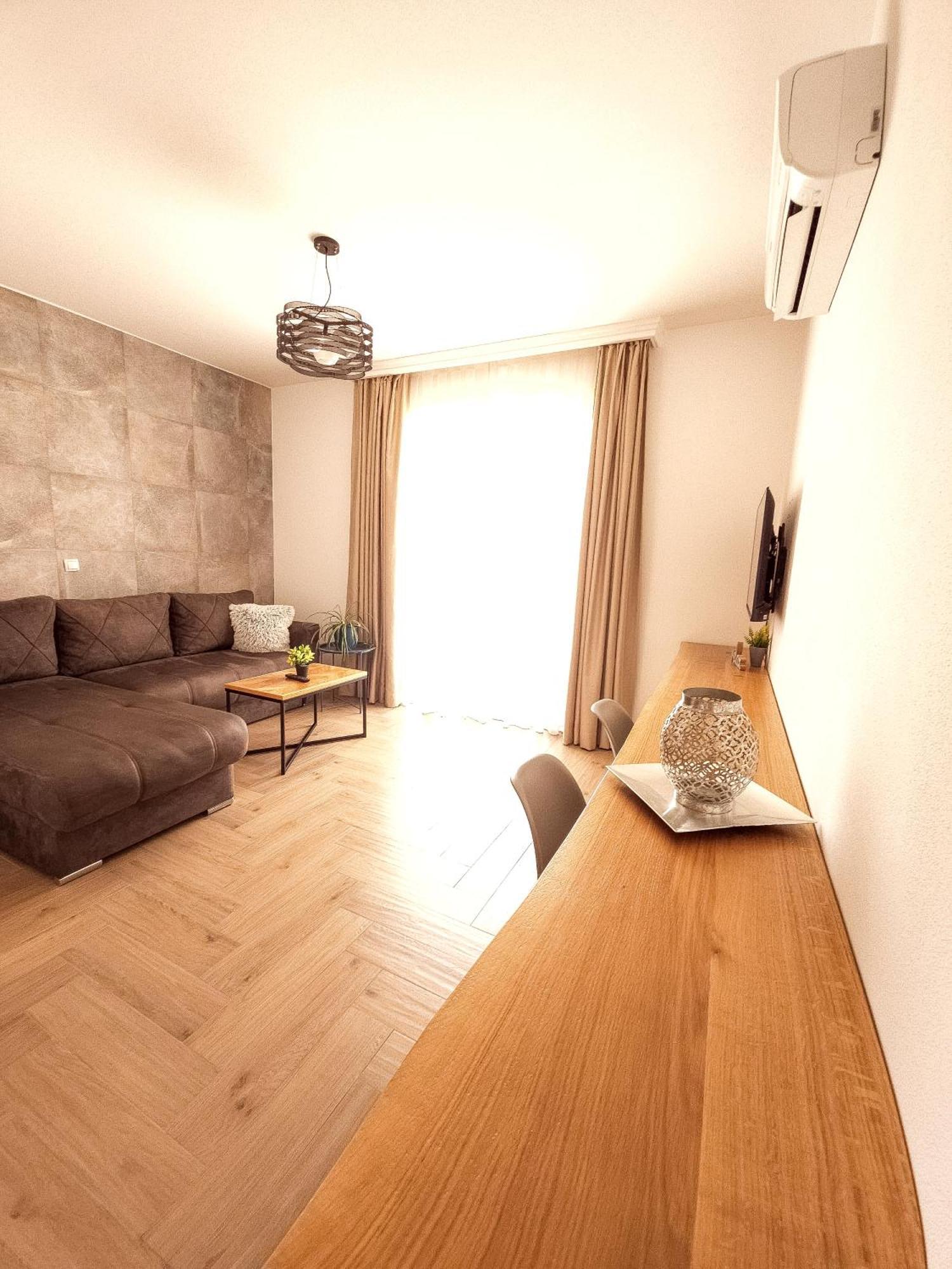 Lacasa Apartments & Restaurant Ulcinj Kültér fotó